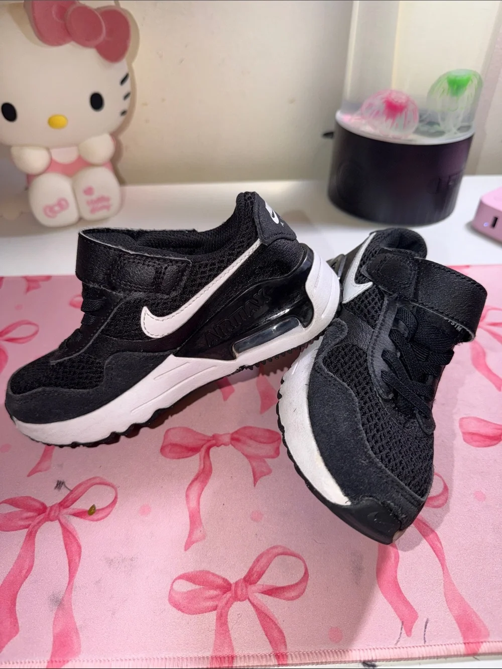 Nike Kids Black and White Air Cushion Hook-and-Loop Sneakers